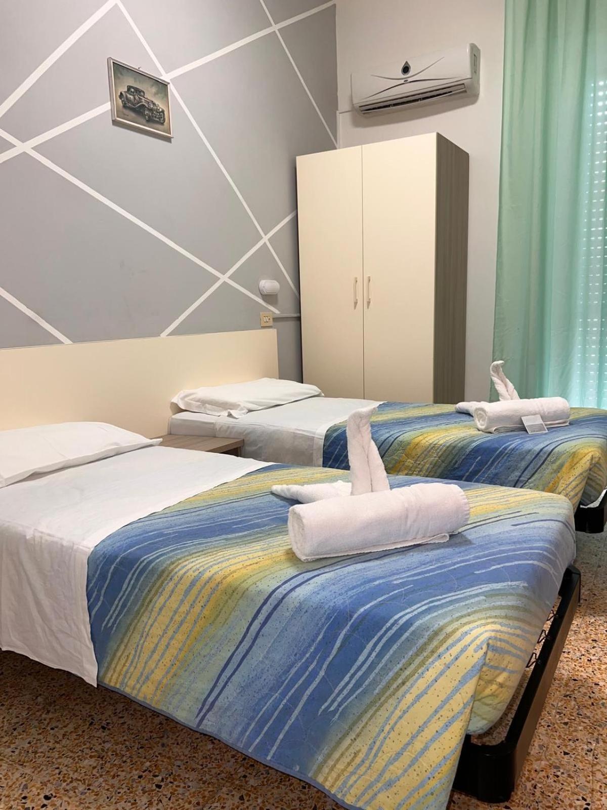 Hotel Moroni Rimini Exterior photo